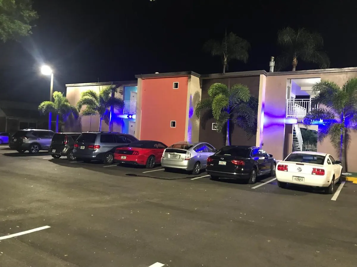 Tropical Inn & Suites, Downtown Clearwater